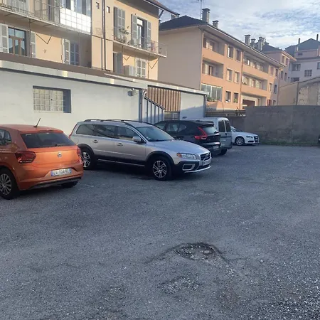 아파트 Refuge Centre Avec Parking *